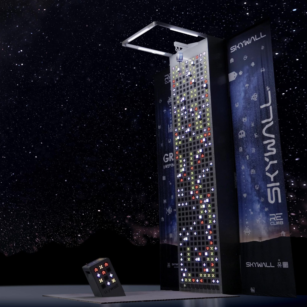Zbliżenie na rękę trzymająca chwyt SkyWall